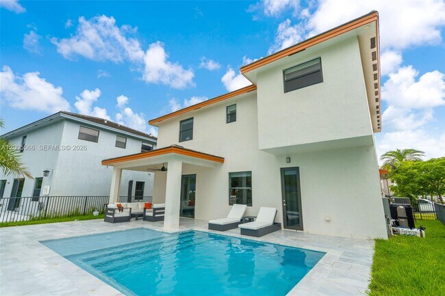 Building Photo - 15540 NW 88th Ave