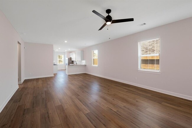 Building Photo - 6111 White Spruce Dr