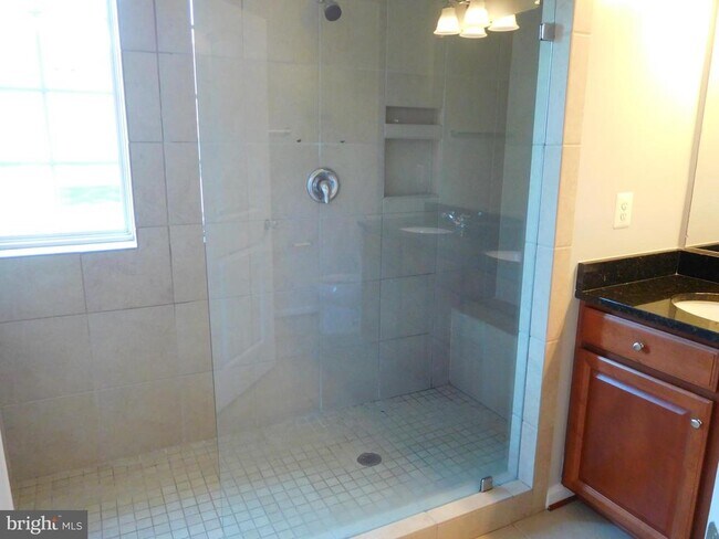 Building Photo - 9828 Smithview Pl