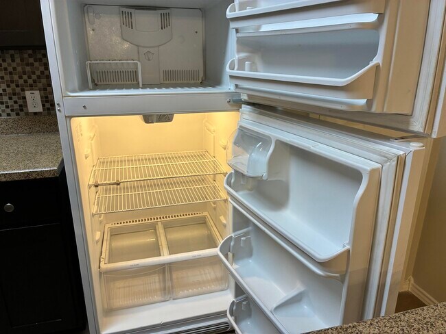 Building Photo - 5402 Marcella Ave