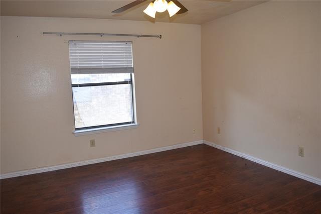 Building Photo - 1806 Family Cir