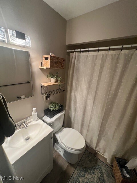 Building Photo - 10613 Vernon Ave