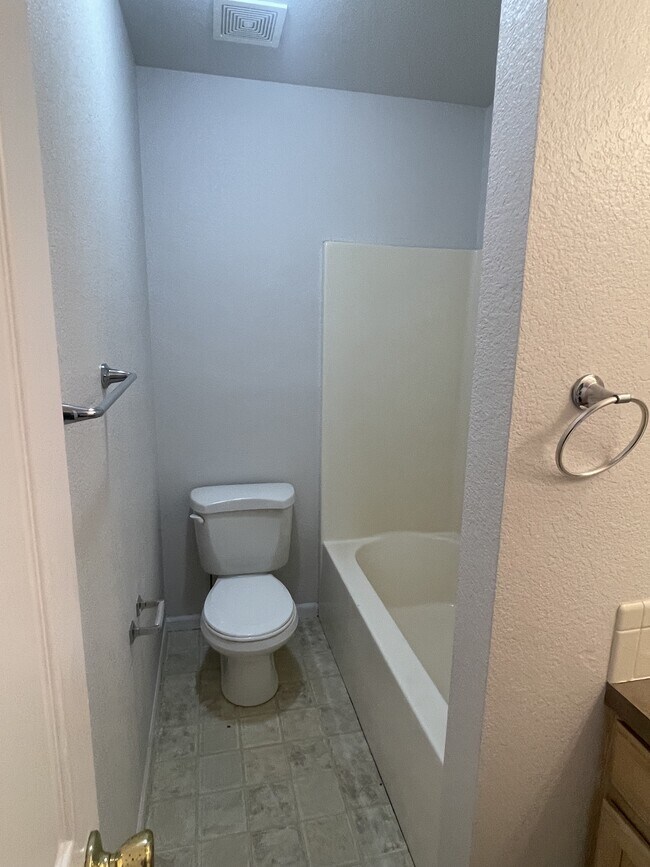 Building Photo - 1007 Cuerto Ln