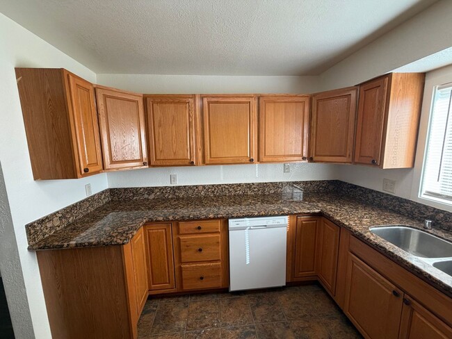 Building Photo - Now available 3 Bedroom | 2 bath home in t...