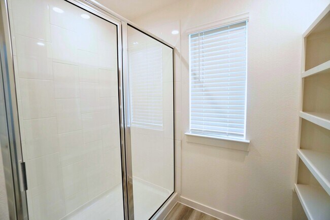 Building Photo - 2824 Lisburn Ter Ln