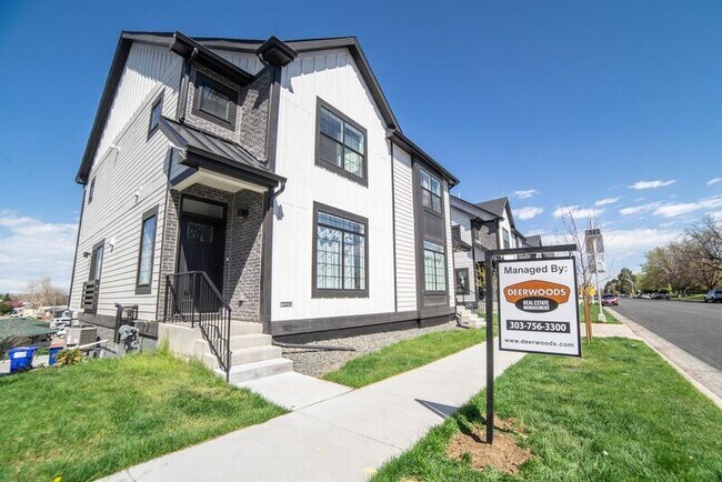 Building Photo - 1213 Sable Blvd