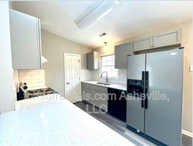 Building Photo - 307 Spring Field Court