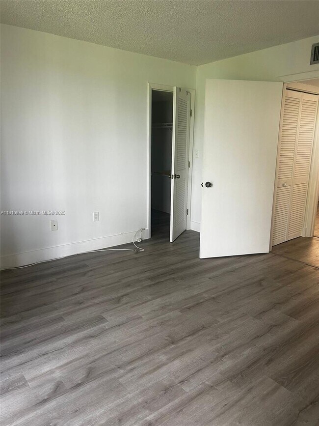 Building Photo - 8045 SW 107th Ave