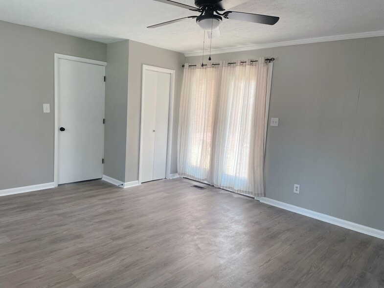 Building Photo - 4709 Cheltenham Rd