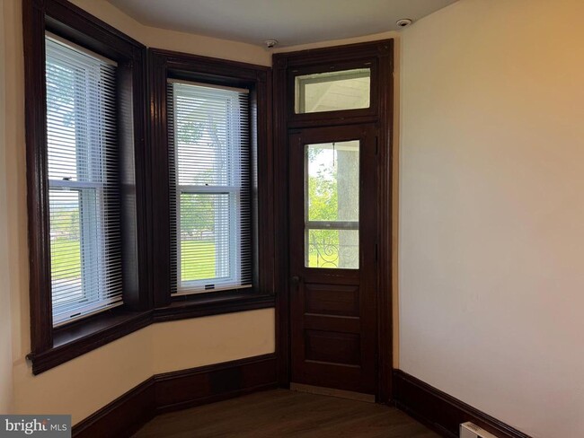 Building Photo - 3009 Ridge Pike