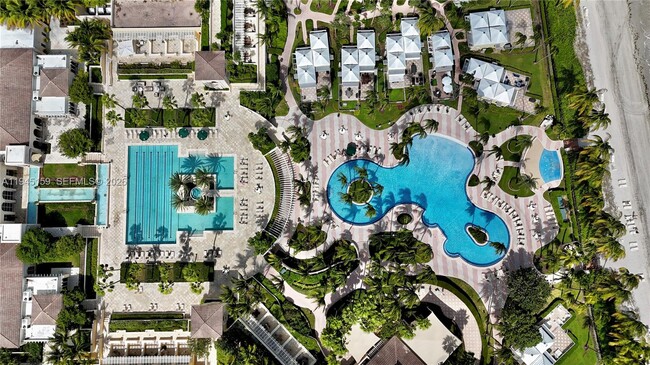 Building Photo - 789 Crandon Blvd