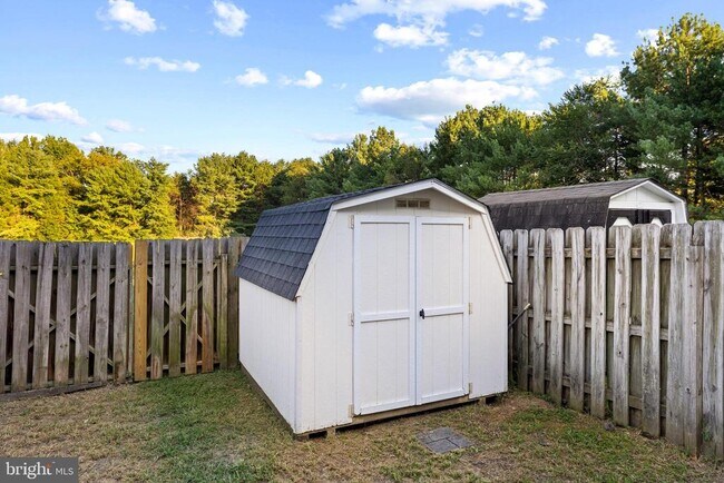 Building Photo - 10505 Tidewater Plains Dr