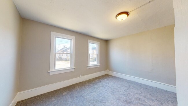 Building Photo - Clark / Fulton Area - 4 Bedroom Single Fam...
