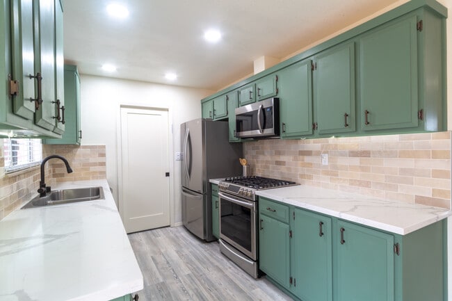 Building Photo - 3950 Agena Way