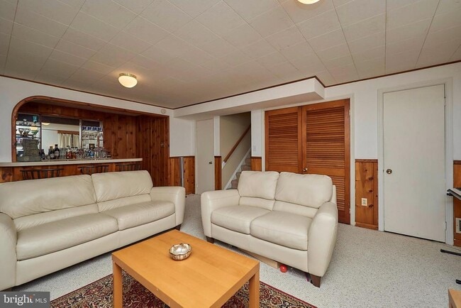 Building Photo - 3812 Wexford Dr