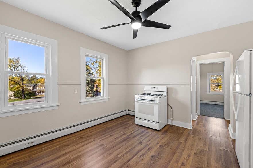 Building Photo - 5312 Genesee St