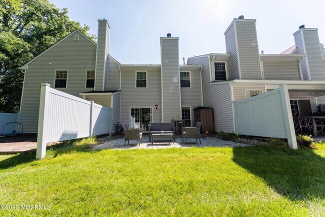 Building Photo - 4 Vassar Pl