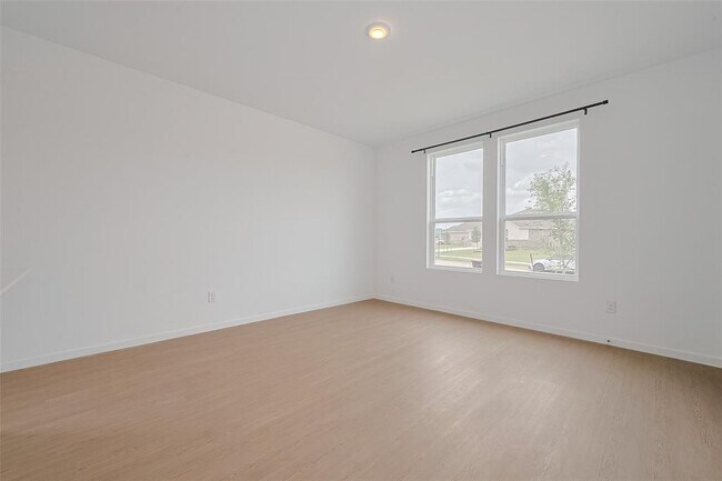 Building Photo - 26615 Coast Redwood Dr
