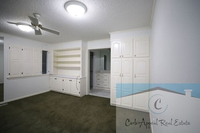 Building Photo - Westside Schools - 3 bed/ 2 bath 2,300 sq.ft.., den/family room, deck in the country on a paved r...