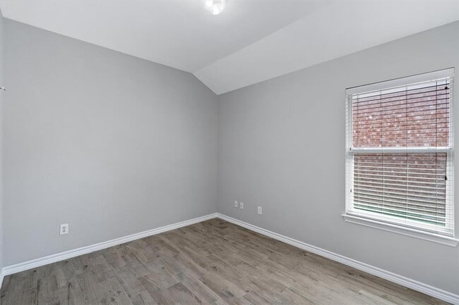 Building Photo - 1083 Zeus Cir