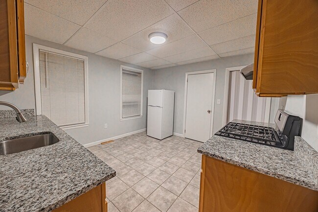 Building Photo - 49 Essex St