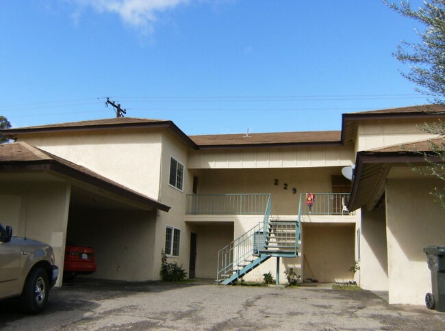 Building Photo - 229 W Santa Barbara St