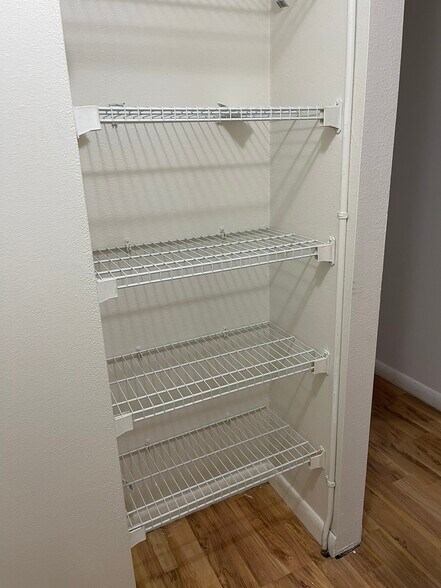 Building Photo - 1820 N Lauderdale Ave