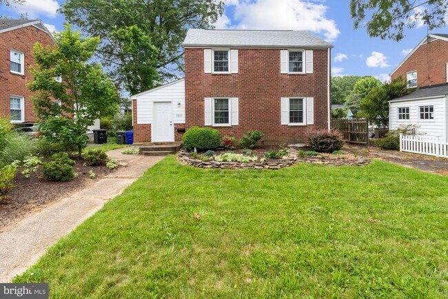 Building Photo - 5212 N Carlin Springs Rd