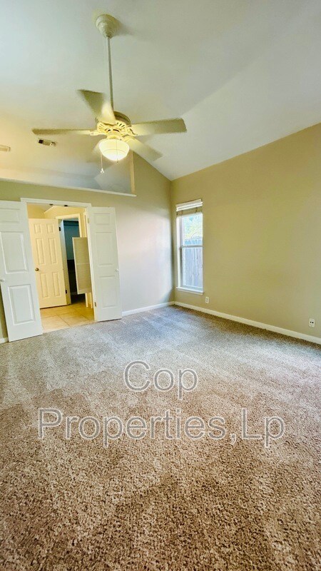 Building Photo - 6362 Parkland Oaks Dr