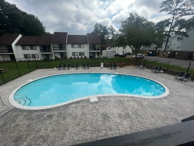 Building Photo - 2225 Kilborne Dr