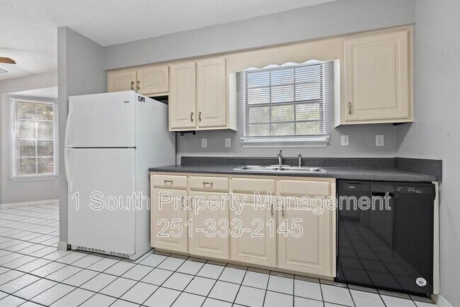 Building Photo - 1708 Woodley Rd