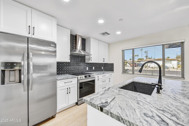 Building Photo - 2223 N 74th St