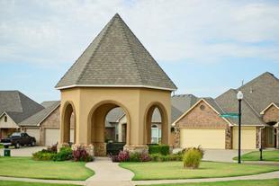 Building Photo - 15512 Maple Ridge Ln