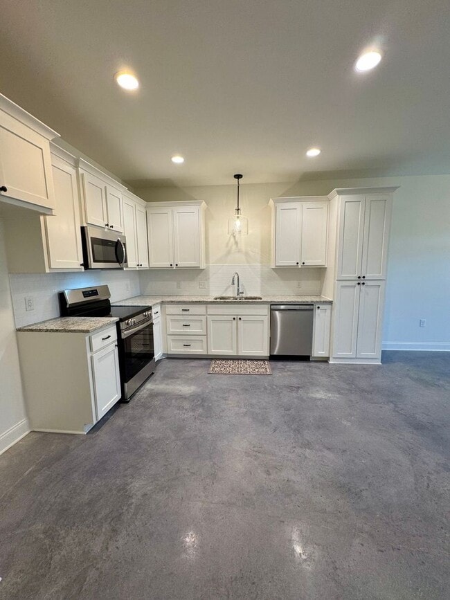 Building Photo - 2BD/2BA Townhome for Lease in Denham Springs! The Cottages at Beaver Creek