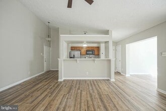 Building Photo - 95 Eldon Way
