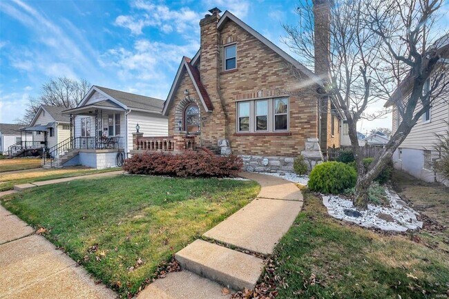 Building Photo - 6304 Bradley Ave