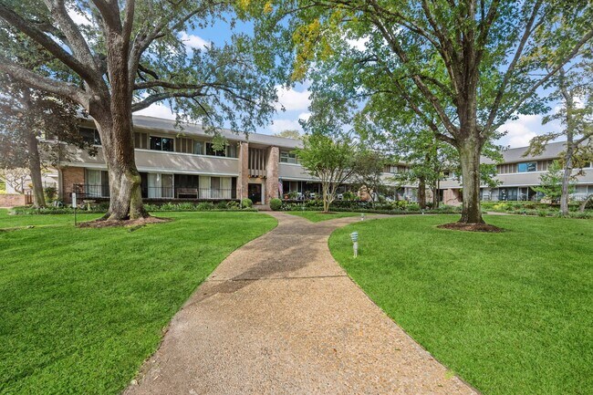 Building Photo - 642 S Ripple Creek Dr