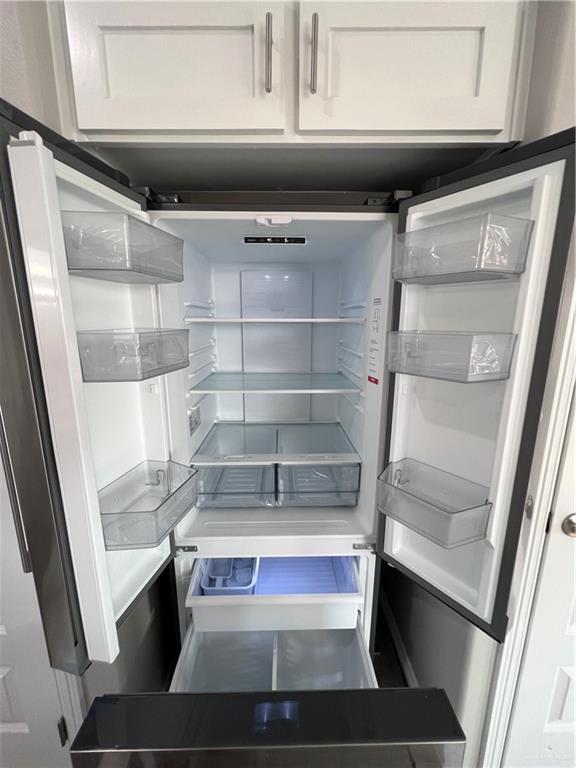 Building Photo - 23 Red Bud Dr