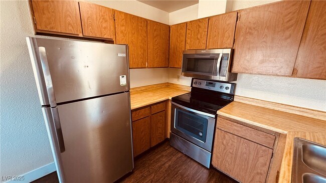 Building Photo - 2685 Bryandouglas Dr