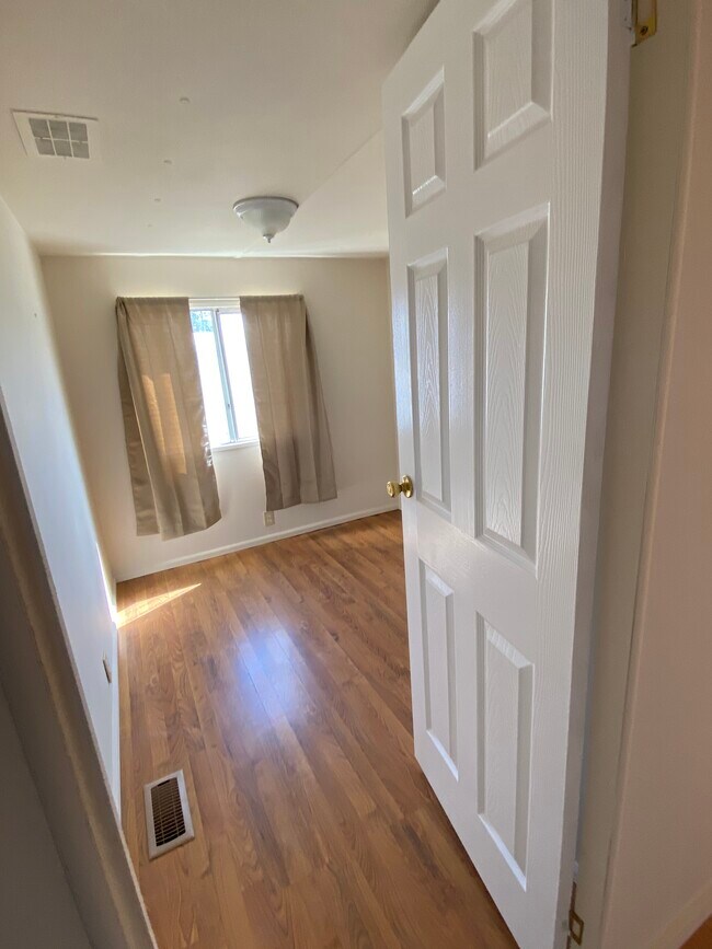 Building Photo - 200 Anderson St NW