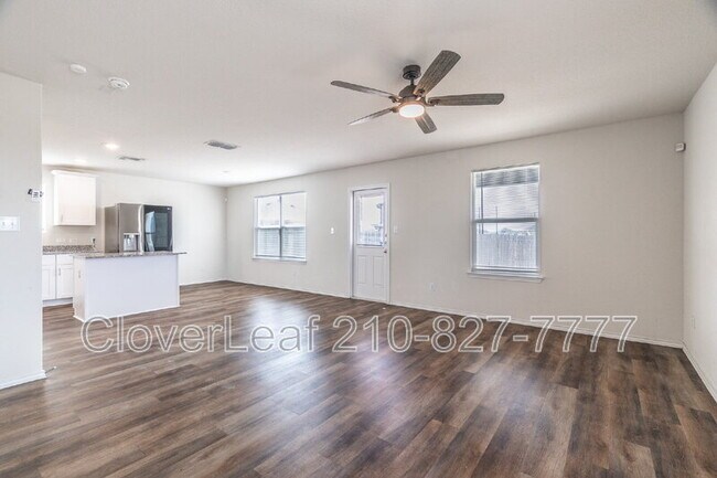 Building Photo - 6102 Walnut Wy