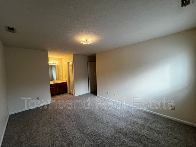 Building Photo - 1031 Ancestry Dr