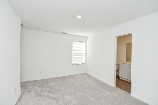 Building Photo - 21430 Carosella Dr