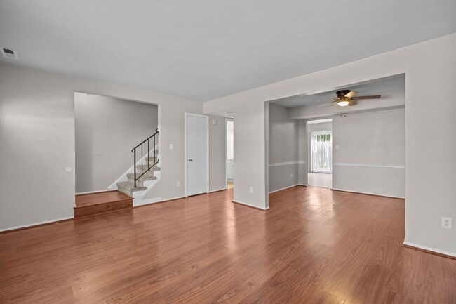Building Photo - New Listing in Virginia Beach!