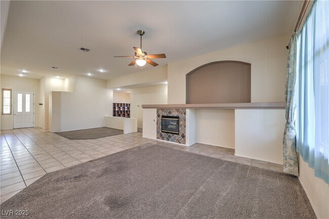 Building Photo - 10504 Narra Pl