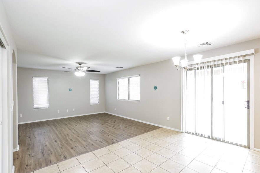 Building Photo - 2768 S 160th Ln