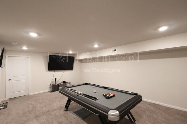 Building Photo - 7001 Batten Ct