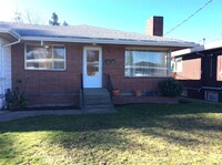 Building Photo - House - 2 units available! Utilities inclu...