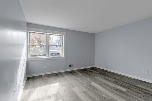 Building Photo - 5938 Newhouse Rd