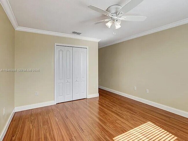 Building Photo - 1018 SW Eckard Ave